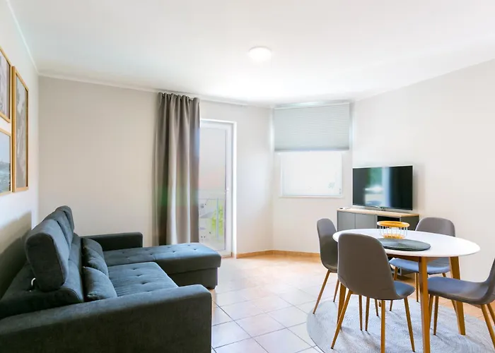 Pinia - A2 First Floor - Mpolo Medulin
