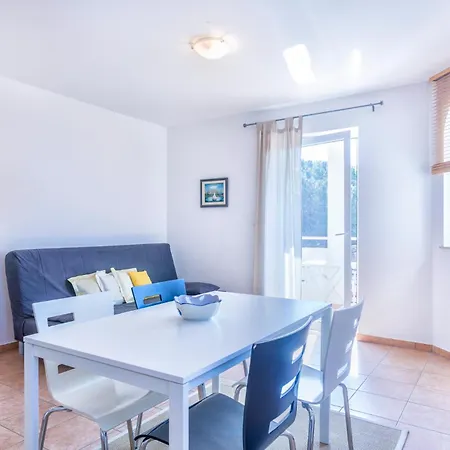 Apartment Pinia - A2 First Floor - Mpolo Medulin