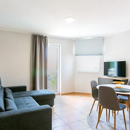 Pinia - A2 First Floor - Mpolo Medulin